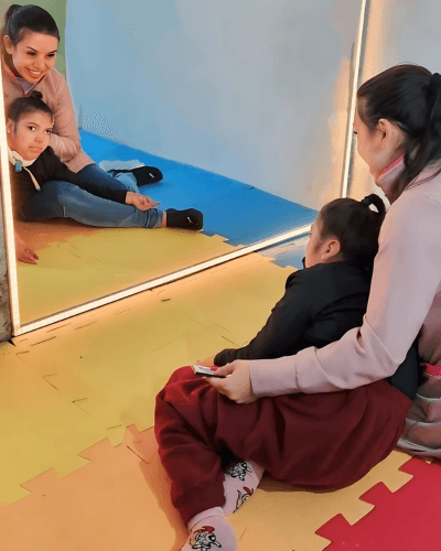 Reabilitação neurofuncional para adultos e criança domiciliar.